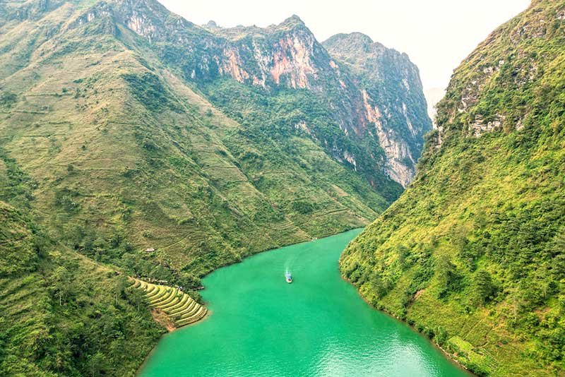 Epic Cycling Ha Giang Loop: Conquering the Majestic Northern Frontier